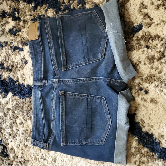 American Eagle Hi-Rise Shortie Shorts sz 8 - Picture 2 of 5